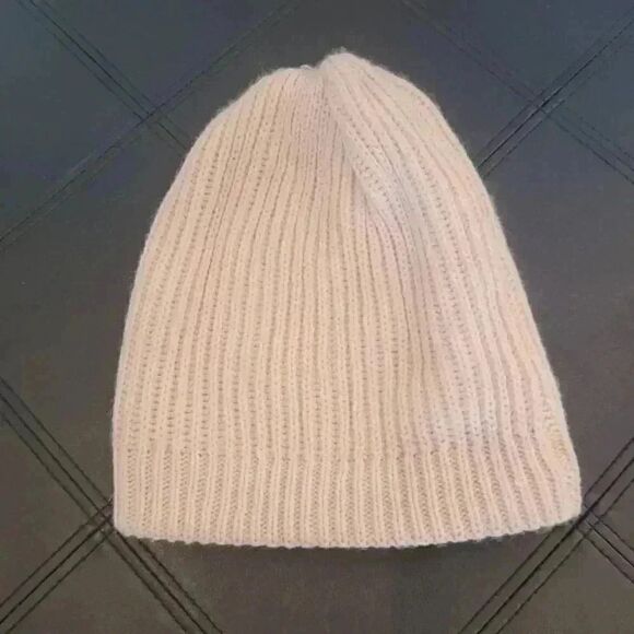 D&Y Women's Pale Pink Acrylic Cable Knit Cuffed or Slouchy Beanie - Picture 2 of 6